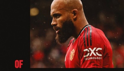 开云官网-贡献进球，曼联官方：姆伯莫当选曼联3-2伯恩利队内最佳球员