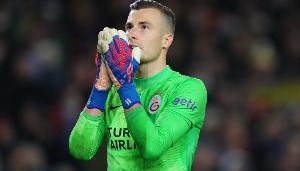 开云下载-西媒：佩尼亚或将离开巴萨，赫罗纳、塞尔塔和科莫都有意引进他