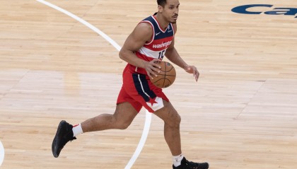 开云app-名记：布罗格登与勇士、尼克斯和森林狼三支球队联系在了一起