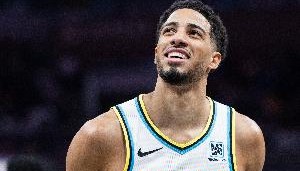 卡莱尔：哈利伯顿开局就改变了局势 他迅速进入状态点燃了全队