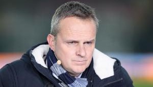 博伊射门反弹到后卫手臂造点！哈曼质疑：我受够了，这不是足球