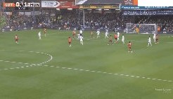 【英超】卢顿1比2曼联 霍伊伦双响建功