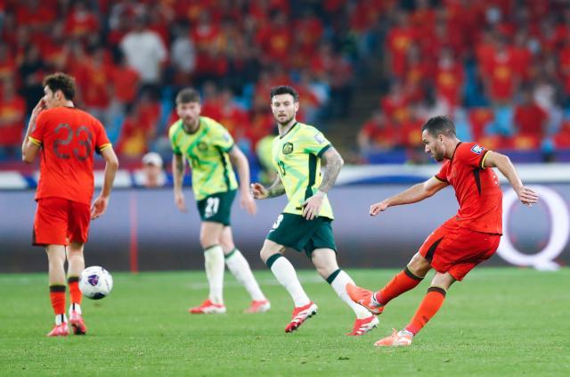 1742913169054038304.jpg (体育)(12)足球——世预赛:中国队不敌澳大利亚队XxjpseC007275_20250325_PEPFN0A001.jpg