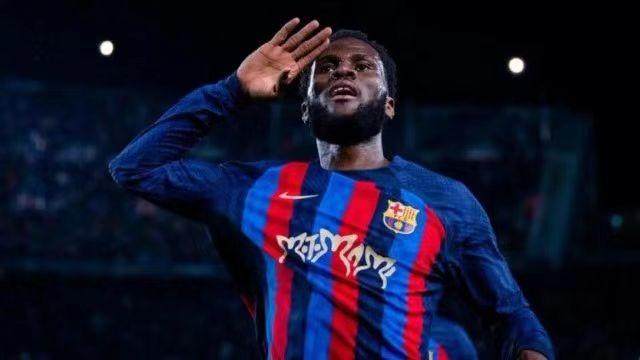 1691348231308088642.jpg 2318083fd9f193a436c5c3b08c9903c.jpg